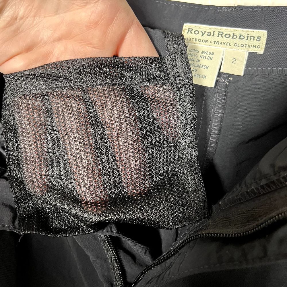 Royal Robbins Convertible Pants Womens Size 2 Black Cargo Zip Off Elastic Travel - Picture 10 of 14